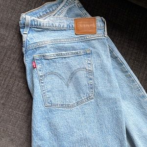 Levi’s 16 straight leg Jeans
